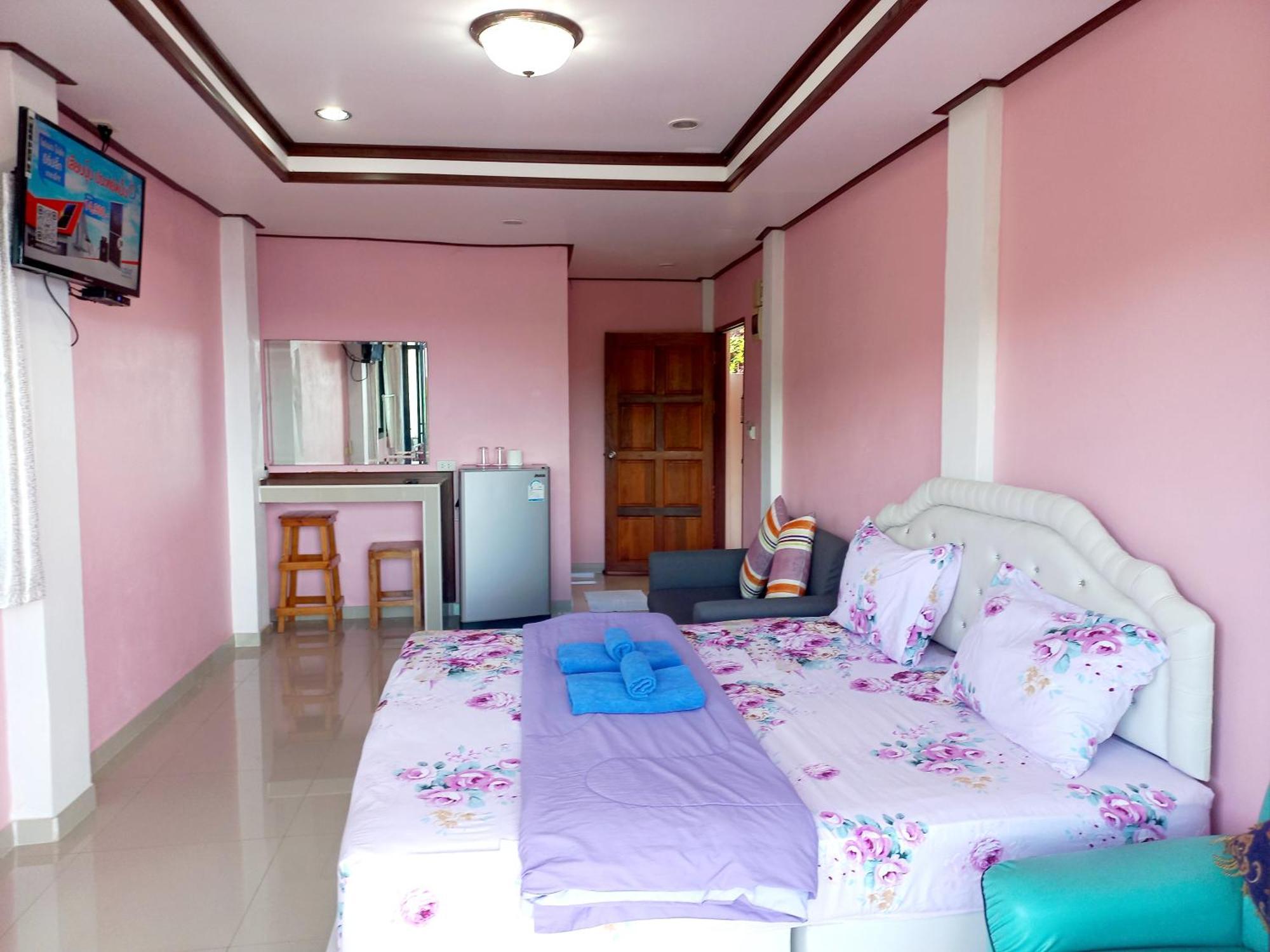Ocean View Resort - Koh Sichang Exterior photo