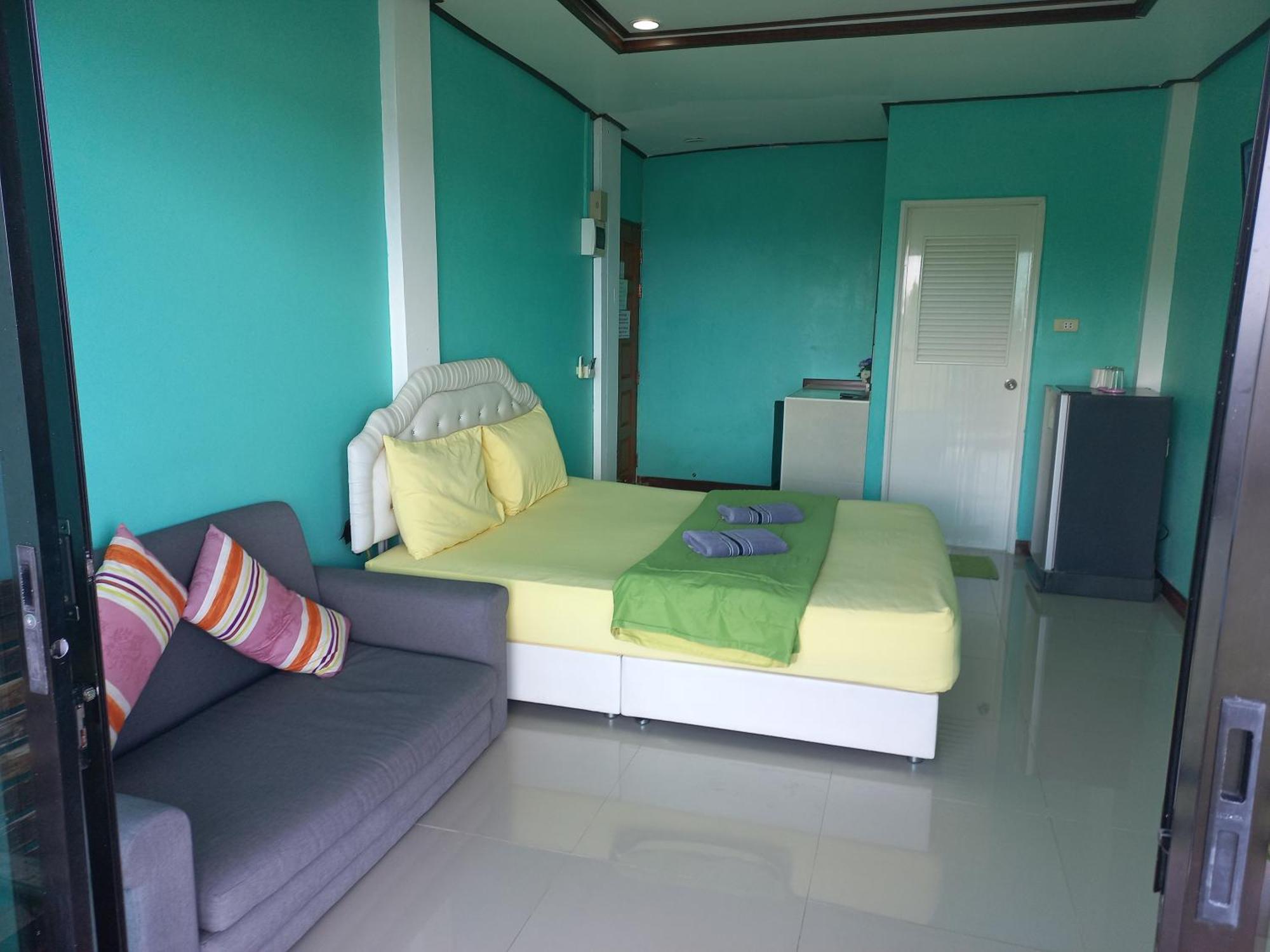 Ocean View Resort - Koh Sichang Exterior photo