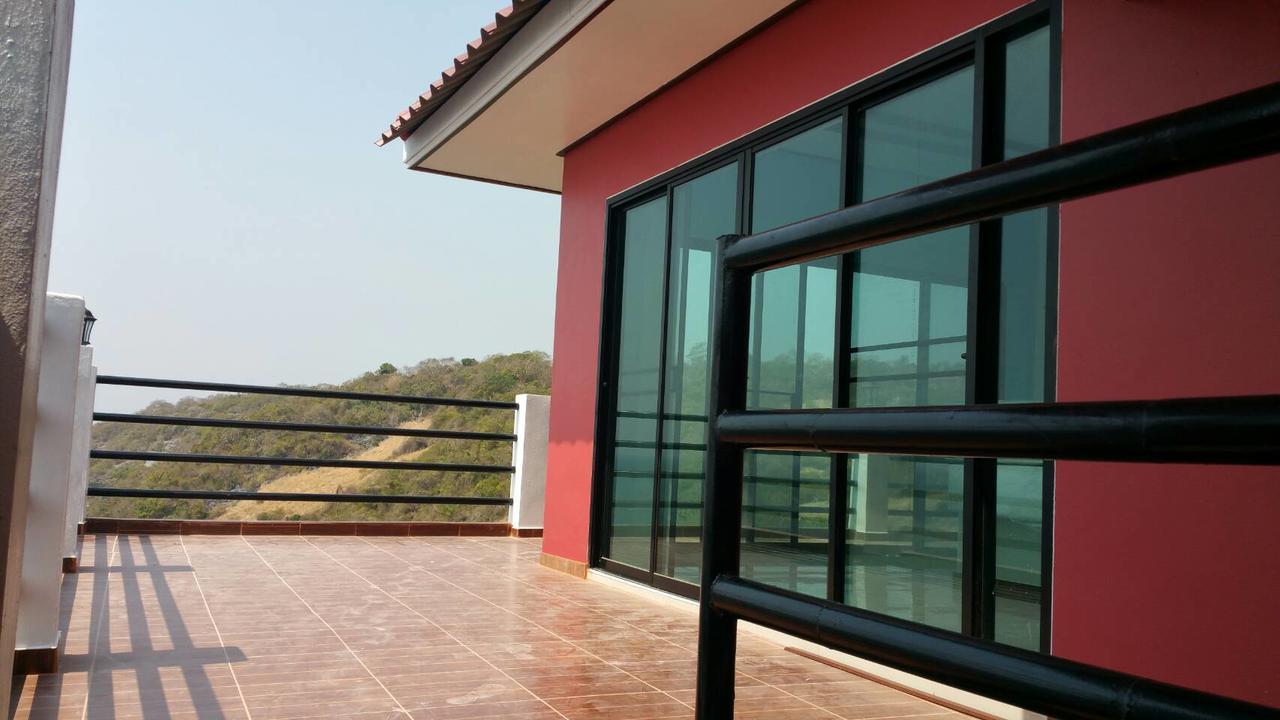 Ocean View Resort - Koh Sichang Exterior photo